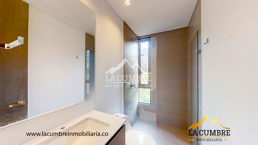 Apartamento de 3 alcobas en venta en Altos Del Poblado, Medellín, 140 m² · foto 9 de 12