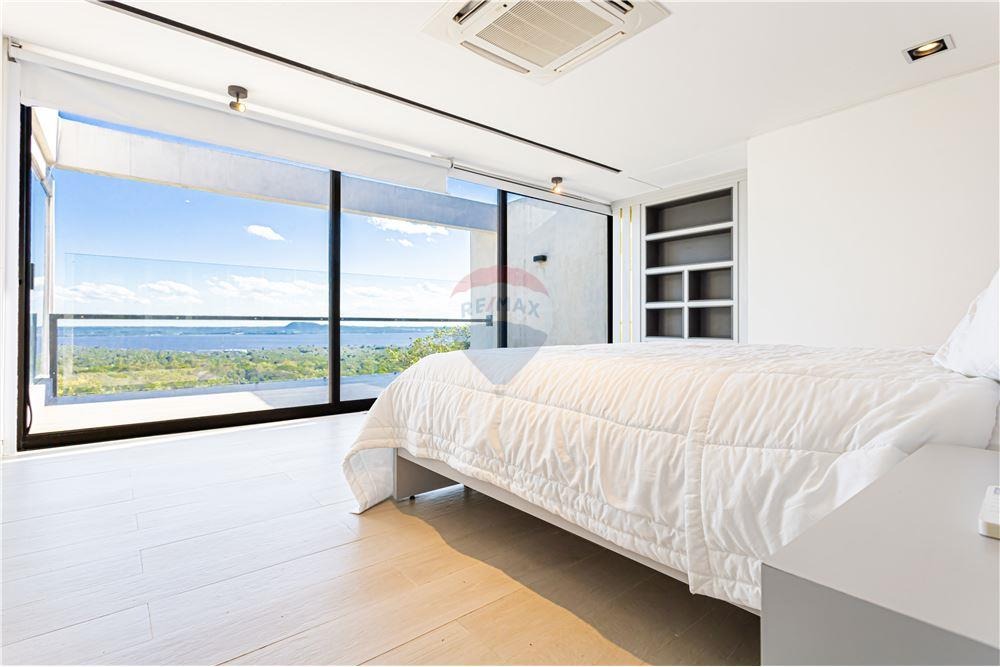 DÚPLEX PREMIUM CON LA MEJOR VISTA DE SANBER EN VENTA — foto 2