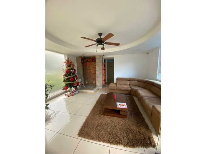 Apartamento de 2 alcobas en venta en Ciudad Jardin, Cali, 120 m² · foto 3 de 19