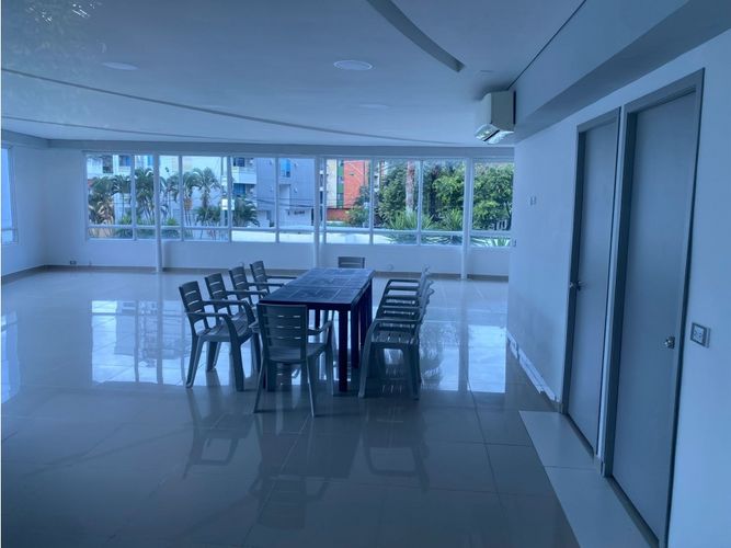 Apartamento de 2 alcobas en venta en Ciudad Jardin, Cali, 120 m² · foto 4 de 19