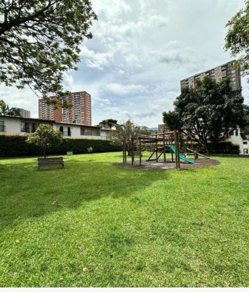 Casa de 3 alcobas en venta en Suramérica, La Estrella, 139 m² · foto 17 de 21