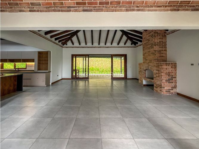 Casa de 4 alcobas en venta en Quirama, El Carmen de Viboral, 360 m² · foto 3 de 24