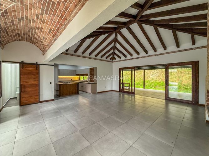 Casa de 4 alcobas en venta en Quirama, El Carmen de Viboral, 360 m² · foto 5 de 24