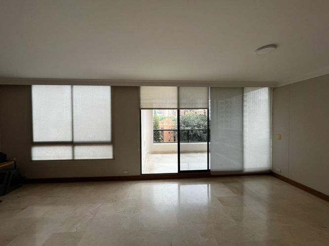 Apartamento de 3 alcobas en arriendo en Patio Bonito, Medellín, 144 m² · foto 4 de 24