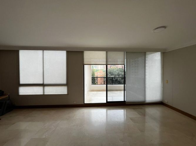 Apartamento de 3 alcobas en arriendo en Patio Bonito, Medellín, 144 m² · foto 8 de 24
