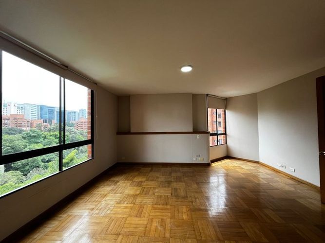 Apartamento de 3 alcobas en arriendo en Patio Bonito, Medellín, 144 m² · foto 10 de 24