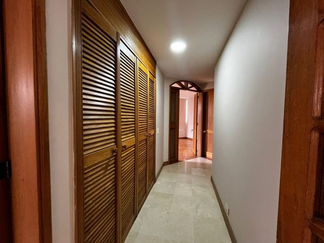 Apartamento de 3 alcobas en arriendo en Patio Bonito, Medellín, 144 m² · foto 14 de 24