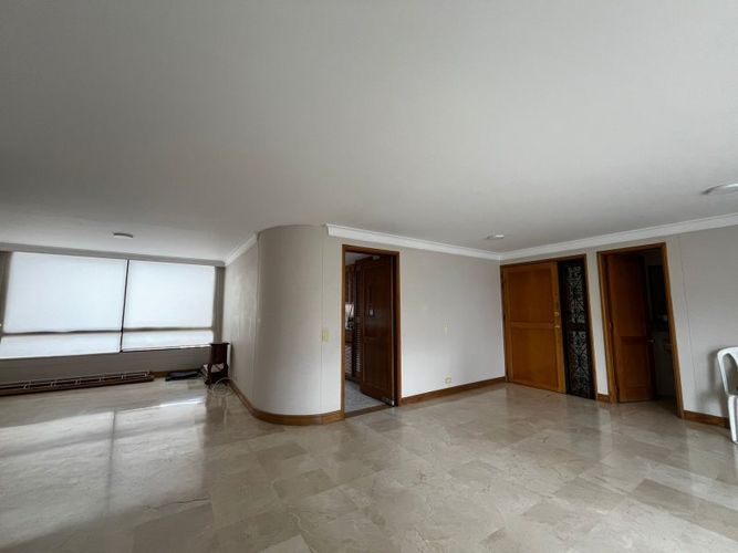 Apartamento de 3 alcobas en arriendo en Patio Bonito, Medellín, 144 m² · foto 18 de 24