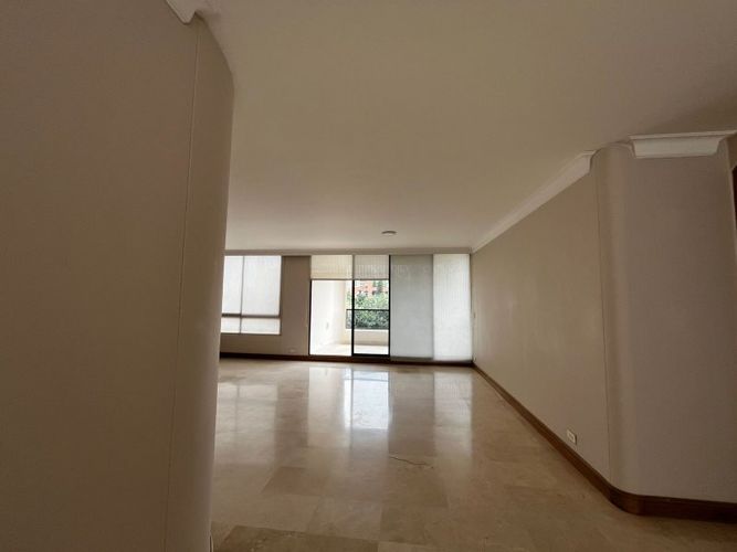 Apartamento de 3 alcobas en arriendo en Patio Bonito, Medellín, 144 m² · foto 19 de 24