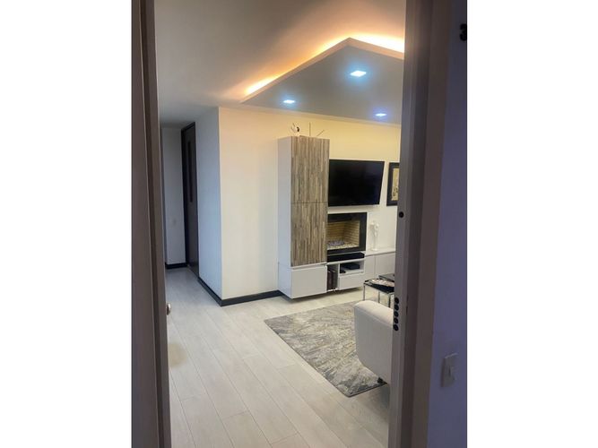 Apartamento de 3 alcobas en venta en Centro Comercial Parque La Colina, Bogotá, 97 m² · foto 4 de 24