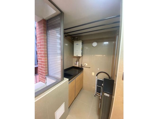 Apartamento de 3 alcobas en venta en Centro Comercial Parque La Colina, Bogotá, 97 m² · foto 10 de 24