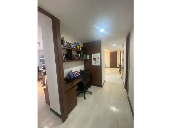 Apartamento de 3 alcobas en venta en Centro Comercial Parque La Colina, Bogotá, 97 m² · foto 11 de 24