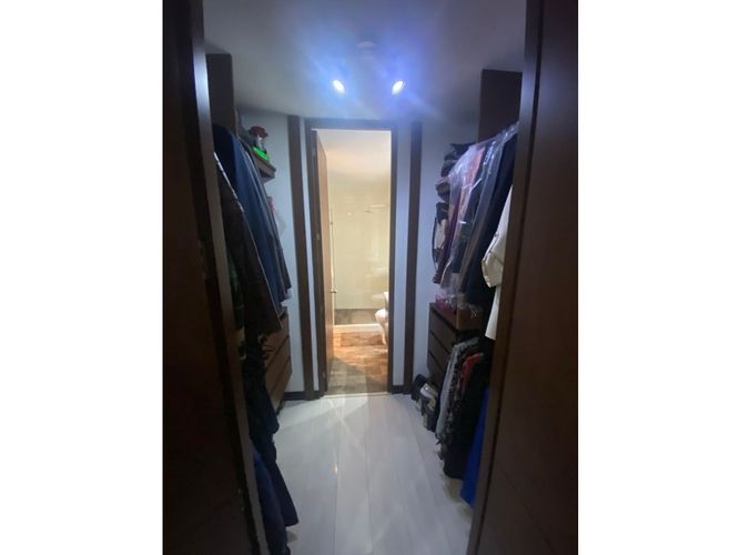 Apartamento de 3 alcobas en venta en Centro Comercial Parque La Colina, Bogotá, 97 m² · foto 14 de 24