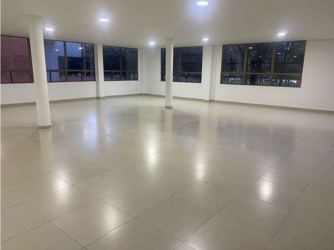 Apartamento de 3 alcobas en venta en Centro Comercial Parque La Colina, Bogotá, 97 m² · foto 23 de 24
