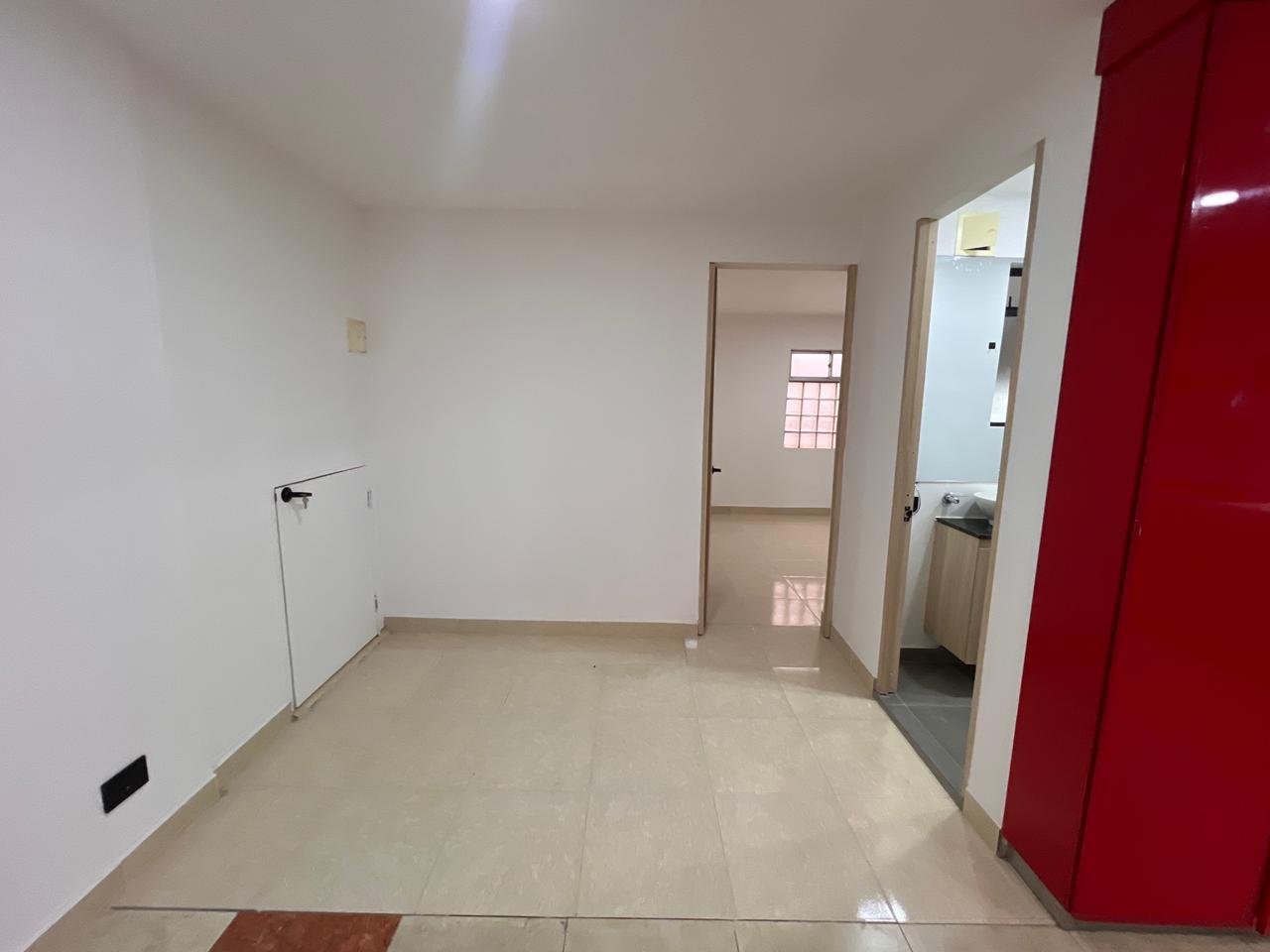 1BR Apartment in Calasanz (40 m²) - 4