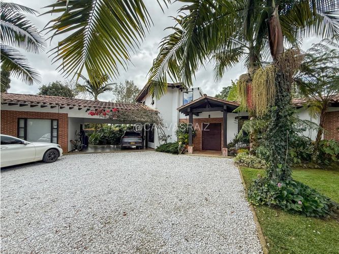 Casa de 5 alcobas en venta en El Tablazo, Rionegro, 403 m² · foto 2 de 19