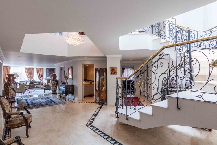 Apartamento de 5 alcobas en venta en Santa Barbara Occidental, Bogotá, 475 m² · foto 2 de 24