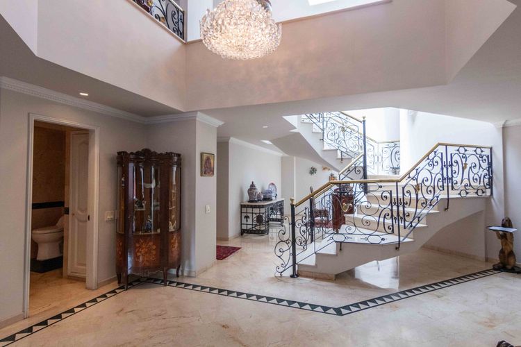 Apartamento de 5 alcobas en venta en Santa Barbara Occidental, Bogotá, 475 m² · foto 3 de 24