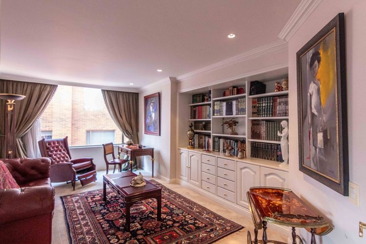 Apartamento de 5 alcobas en venta en Santa Barbara Occidental, Bogotá, 475 m² · foto 10 de 24