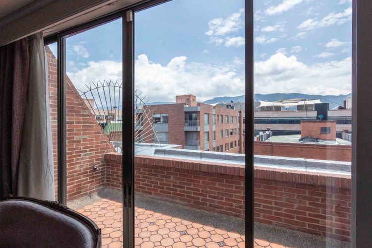 Apartamento de 5 alcobas en venta en Santa Barbara Occidental, Bogotá, 475 m² · foto 23 de 24
