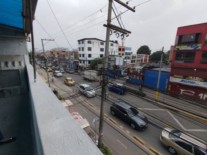 Casa de 9 alcobas en venta en El Poa, Bogotá, 340 m² · foto 8 de 22