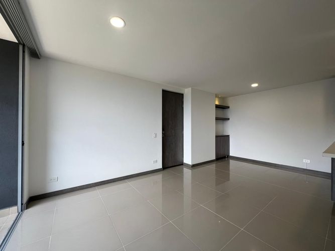 Apartamento de 3 alcobas en arriendo en Camino Verde, Envigado, 82 m² · foto 8 de 16