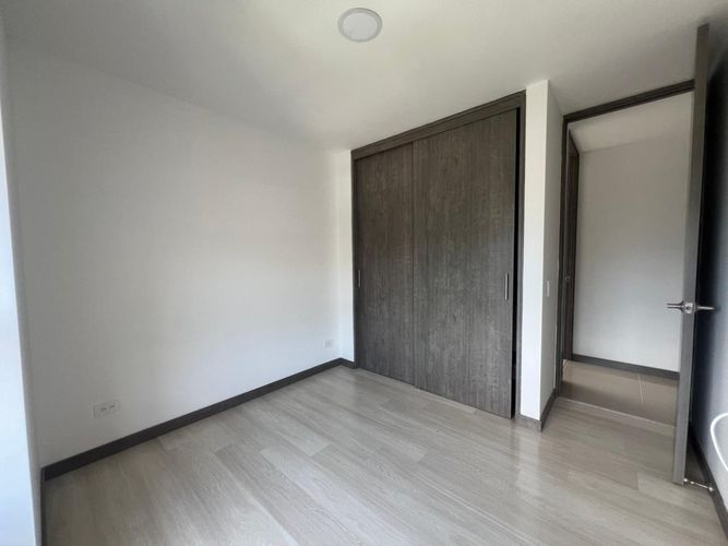 Apartamento de 3 alcobas en arriendo en Camino Verde, Envigado, 82 m² · foto 12 de 16