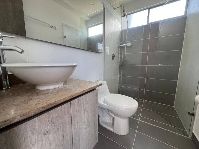 Apartamento de 3 alcobas en arriendo en Camino Verde, Envigado, 82 m² · foto 15 de 16