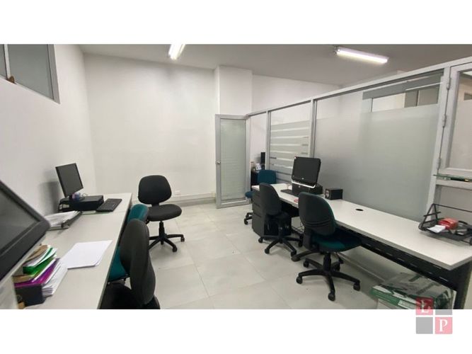 Edificio en venta en Versalles, Manizales, 1676 m² · foto 3 de 24