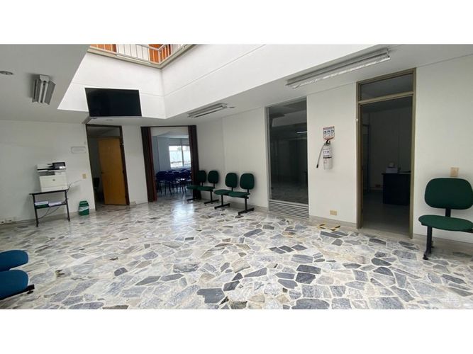 Edificio en venta en Versalles, Manizales, 1676 m² · foto 6 de 24