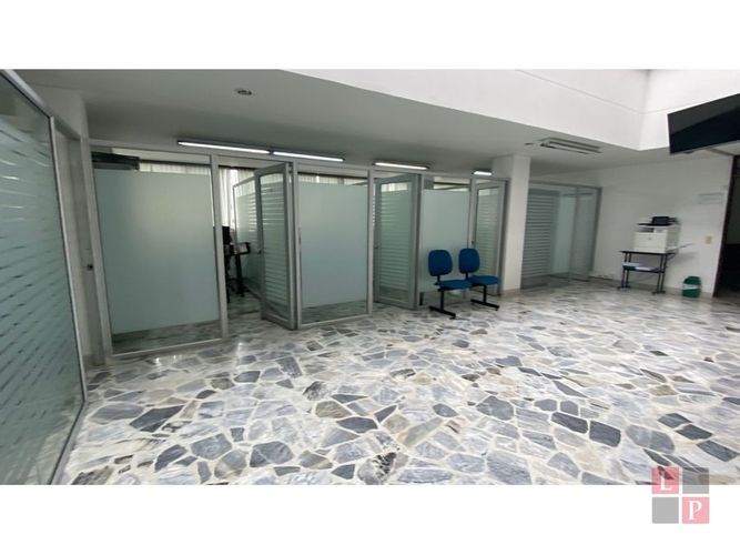 Edificio en venta en Versalles, Manizales, 1676 m² · foto 7 de 24