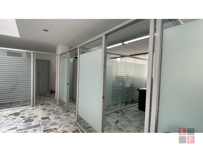 Edificio en venta en Versalles, Manizales, 1676 m² · foto 8 de 24