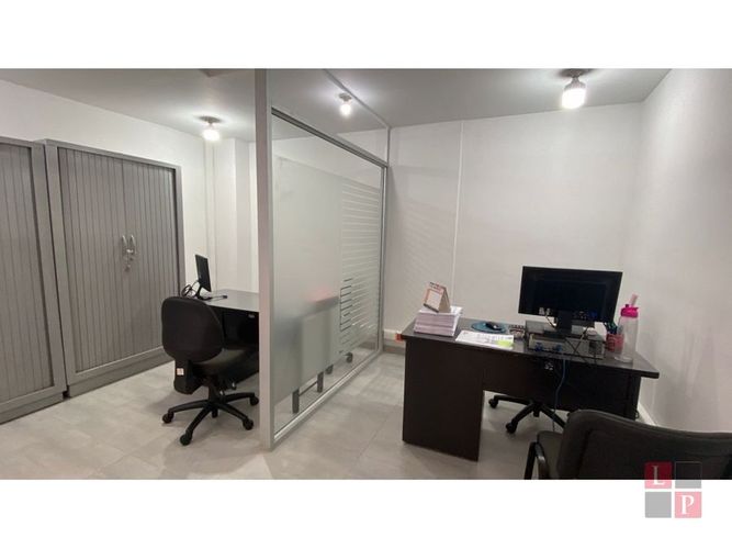 Edificio en venta en Versalles, Manizales, 1676 m² · foto 9 de 24