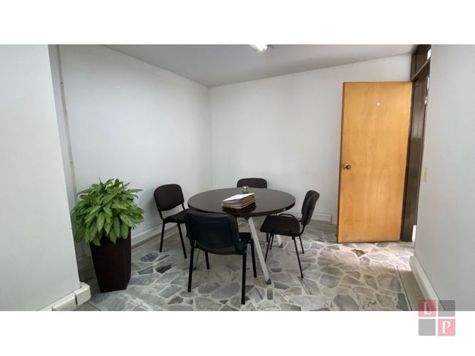 Edificio en venta en Versalles, Manizales, 1676 m² · foto 10 de 24