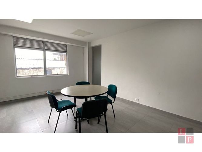 Edificio en venta en Versalles, Manizales, 1676 m² · foto 12 de 24