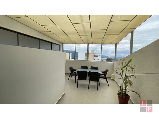 Edificio en venta en Versalles, Manizales, 1676 m² · foto 18 de 24