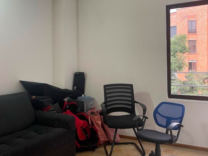 Oficina en arriendo en El Poblado, Medellín, 170 m² · foto 6 de 9