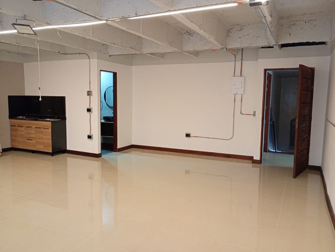 Oficina en arriendo en Perpetuo Socorro, Medellín, 59 m² · foto 7 de 12