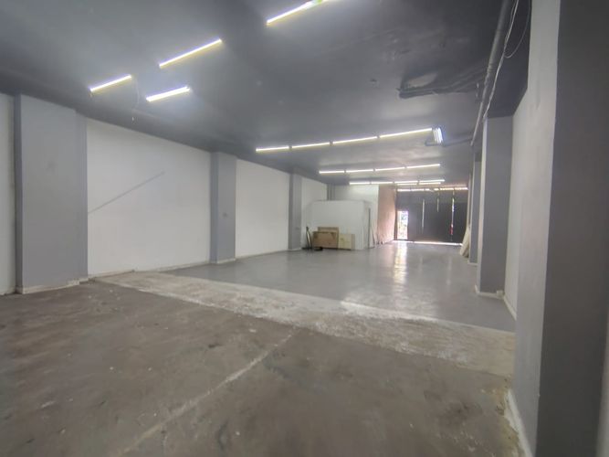 Bodega en arriendo en Granada, Medellín, 250 m² · foto 2 de 10