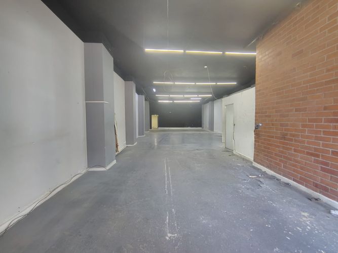 Bodega en arriendo en Granada, Medellín, 250 m² · foto 4 de 10