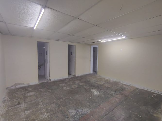 Bodega en arriendo en Granada, Medellín, 250 m² · foto 3 de 10
