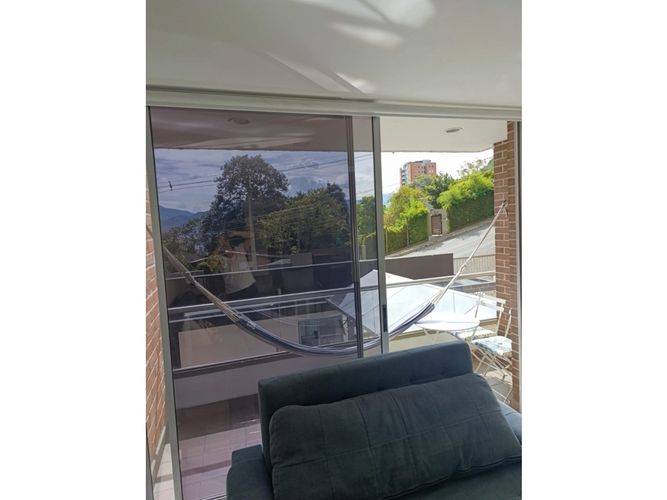 Apartamento de 1 alcoba en venta en El Esmeraldal, Envigado, 67 m² · foto 3 de 12