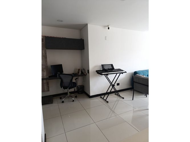 Apartamento de 1 alcoba en venta en El Esmeraldal, Envigado, 67 m² · foto 4 de 12