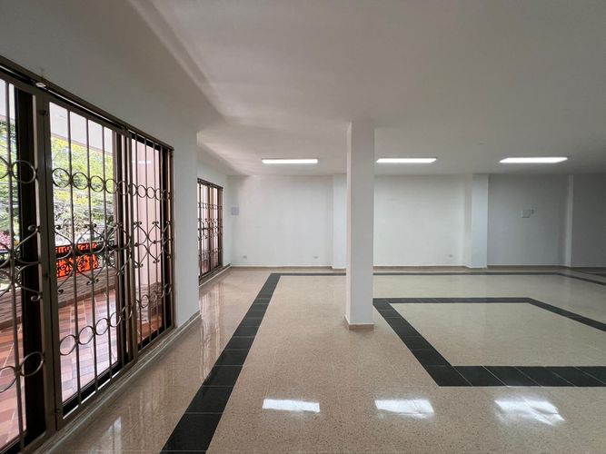 Oficina en arriendo en Suramericana, Medellín, 170 m² · foto 3 de 15