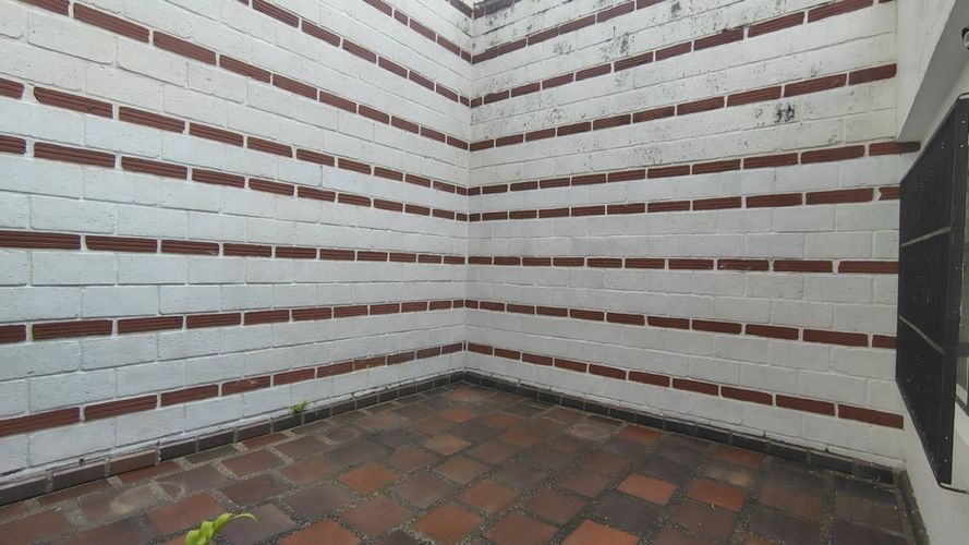 Casa de 5 alcobas en venta en Simon Bolivar, Medellín, 300 m² · foto 11 de 24