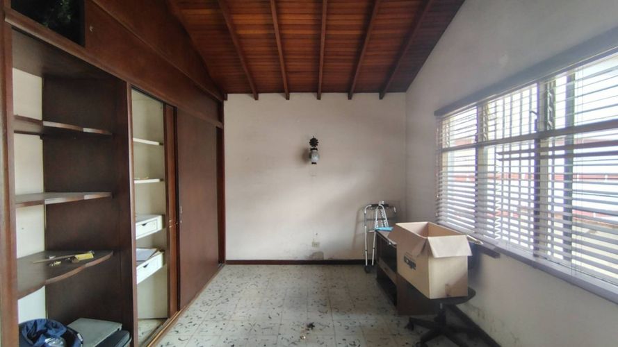 Casa de 5 alcobas en venta en Simon Bolivar, Medellín, 300 m² · foto 17 de 24