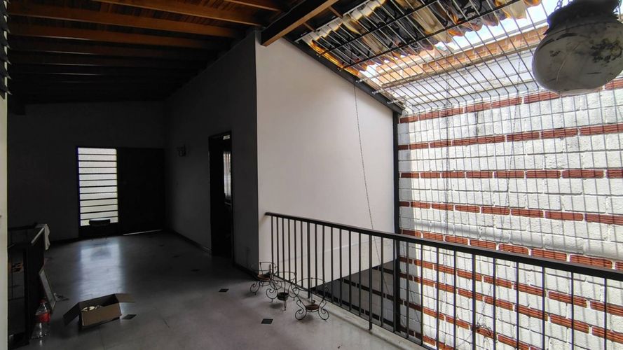 Casa de 5 alcobas en venta en Simon Bolivar, Medellín, 300 m² · foto 18 de 24