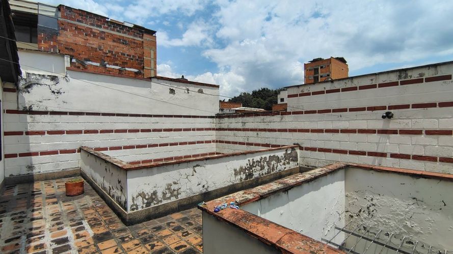 Casa de 5 alcobas en venta en Simon Bolivar, Medellín, 300 m² · foto 20 de 24