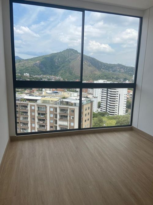 Apartamento de 2 alcobas en venta en Santa Teresita, Cali, 172 m² · foto 19 de 24