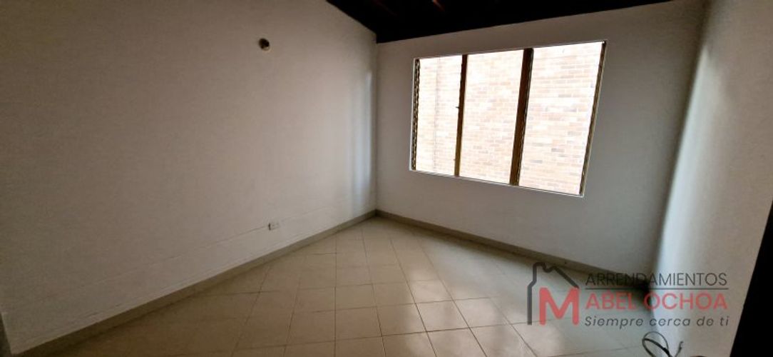 Apartamento de 4 alcobas en arriendo en La Orquidea, Envigado, 185 m² · foto 13 de 23
